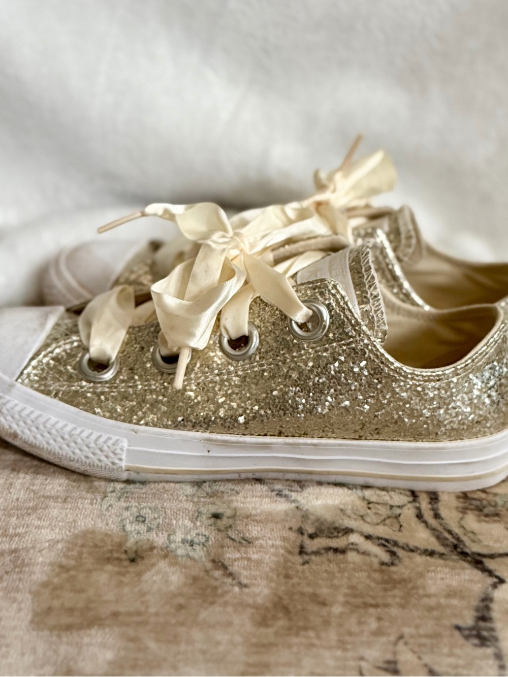 Converse Kids Glitter Low-Top Sneakers in Champagne